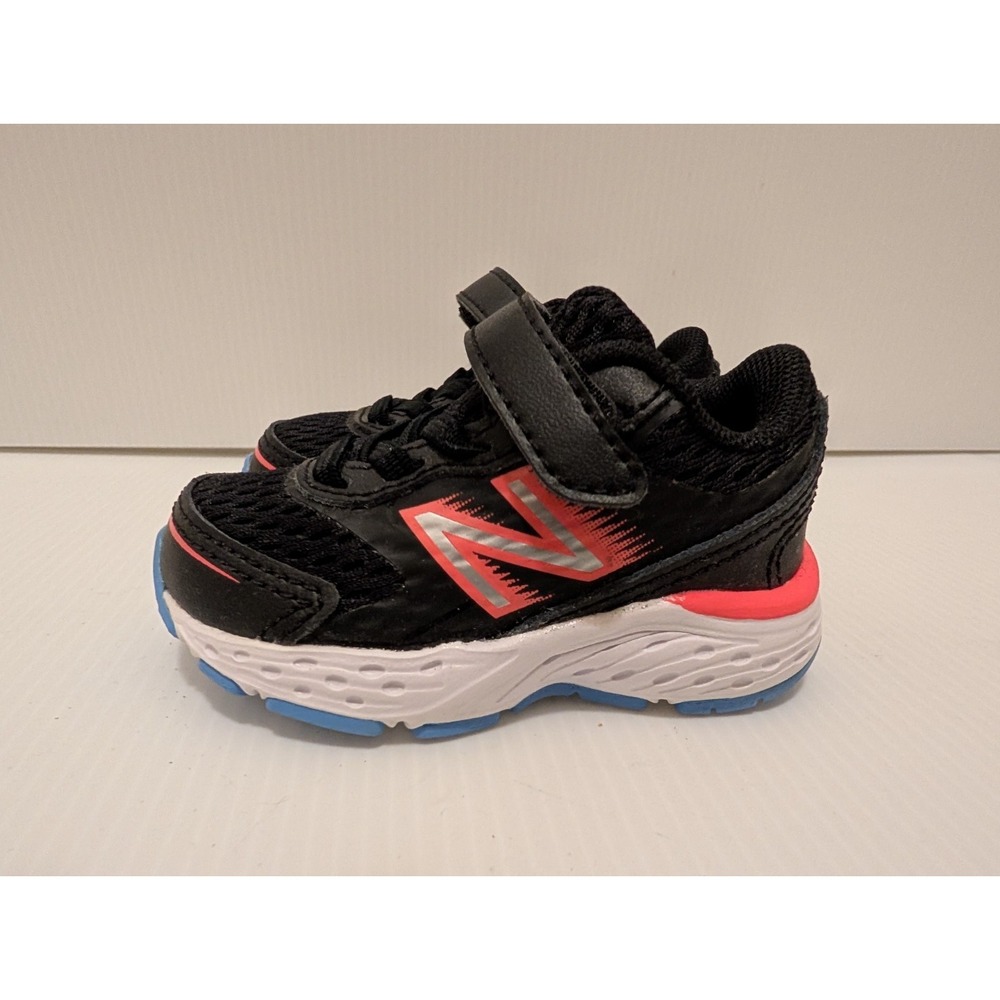 New Balance Kid Shoes Size 2 Infant 680 V6 Hook and Loop Running Shoe